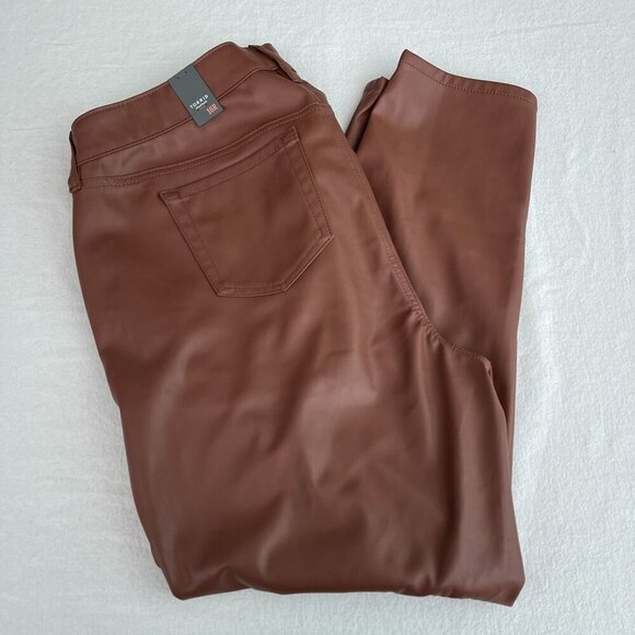 Torrid Perfect Skinny Hi-Rise Faux Leather Pants‎ Brown Womens 16R NWT - Picture 3 of 15